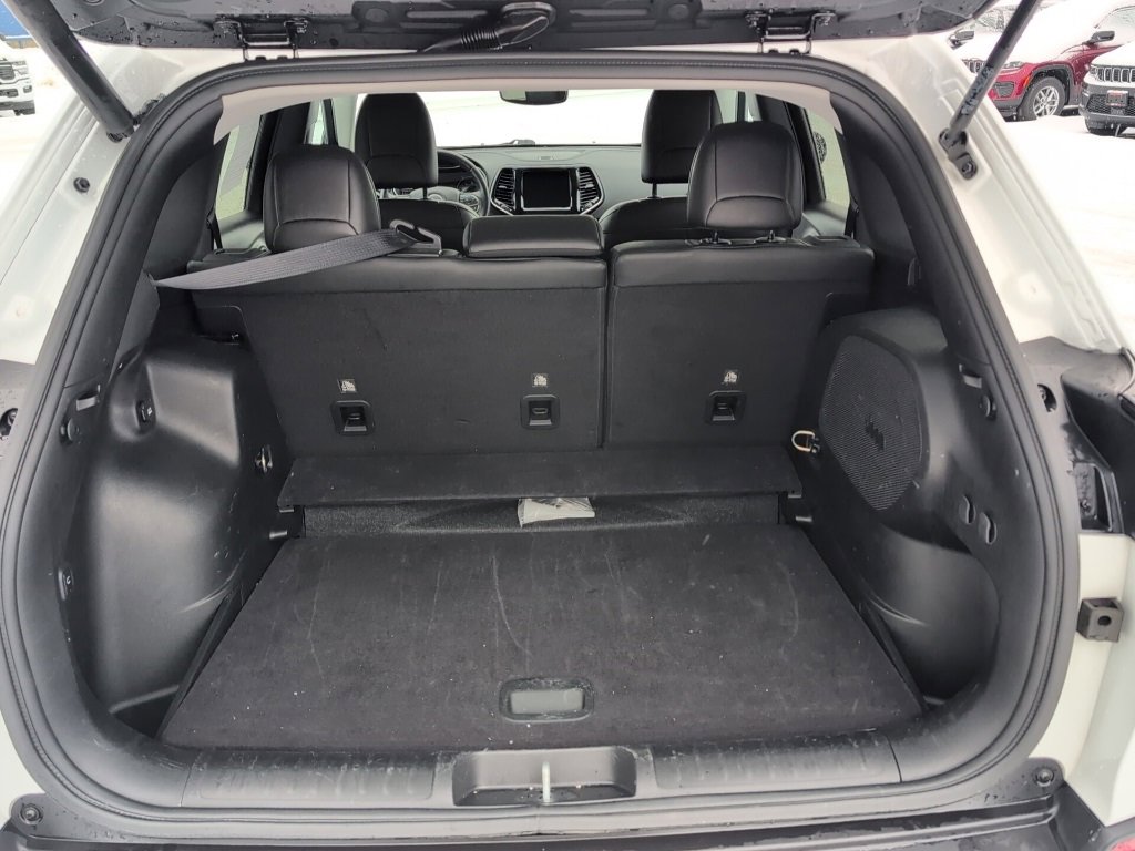 Used 2021 Jeep Cherokee Limited image 18