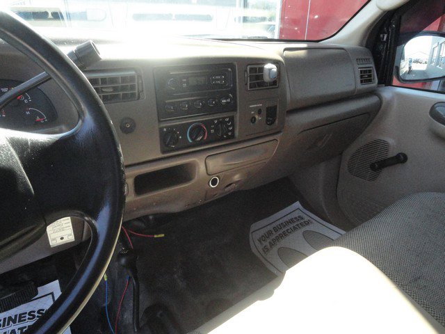 Used 2004 Ford F250 4x4 Regular Cab Super Duty image 8