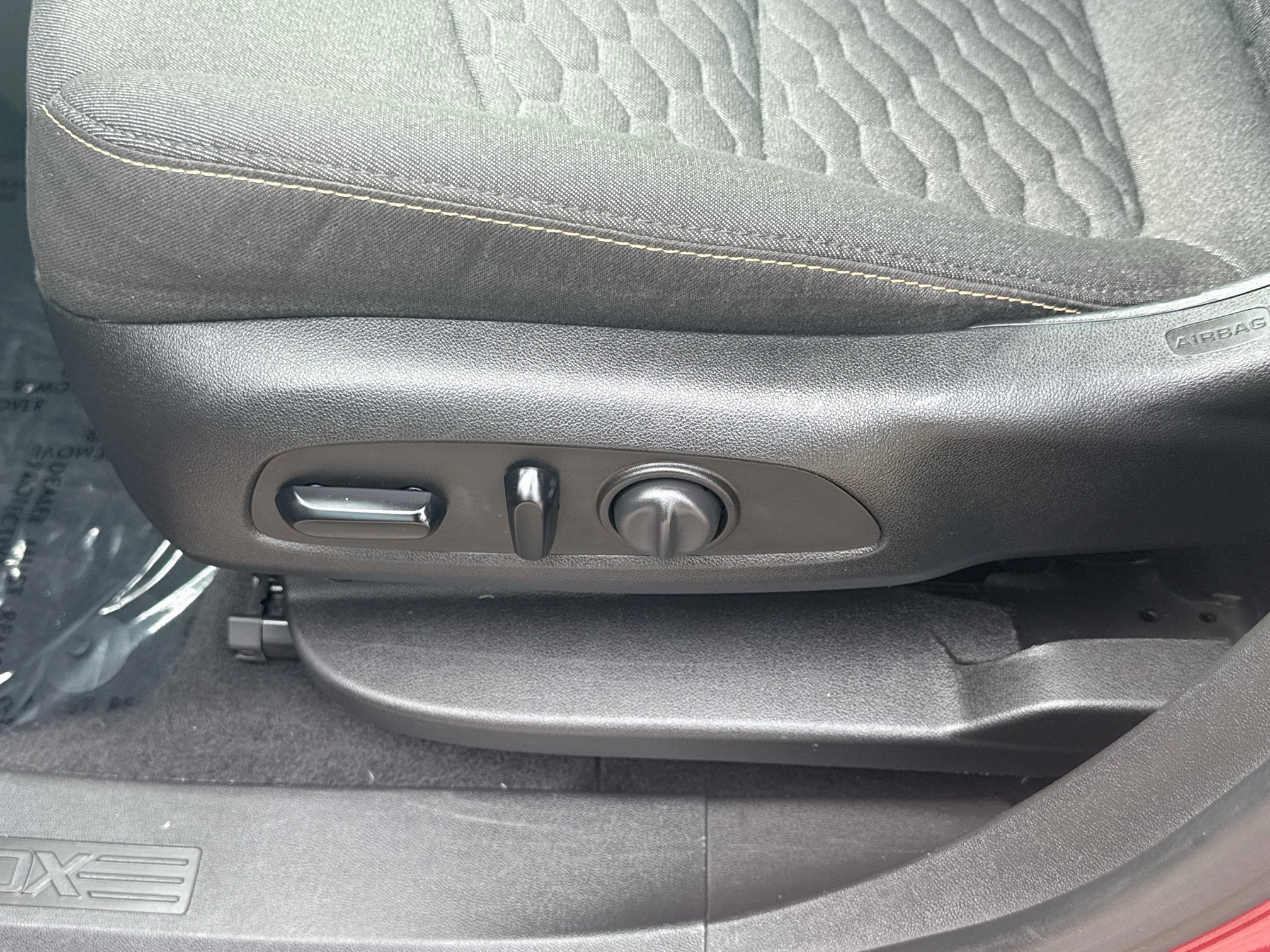 Used 2020 Chevrolet Equinox LT FWD image 15