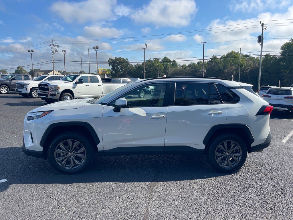 Used 2024 Toyota RAV4 XLE Premium image 13