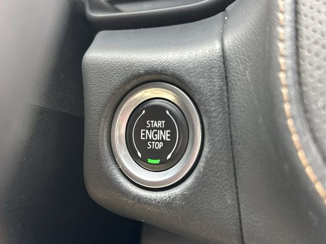 Used 2022 GMC Yukon XL AT4 image 19