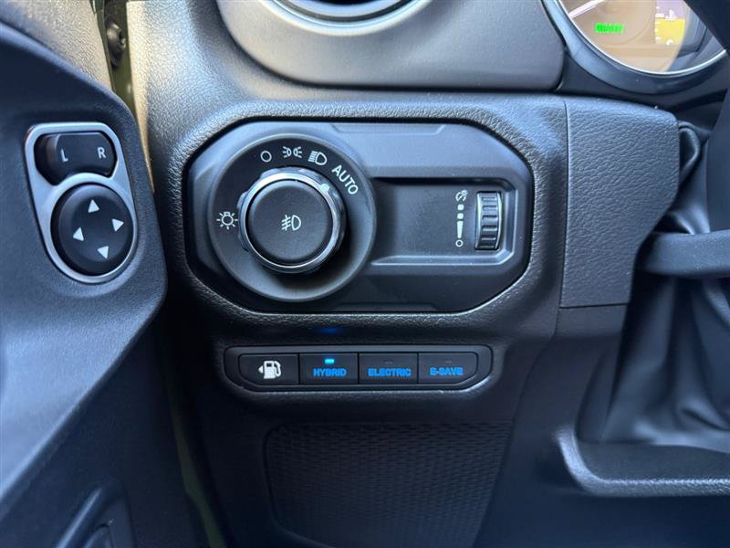 Used 2023 Jeep Wrangler Unlimited w/ Cold Weather Group AWD/4WD image 34