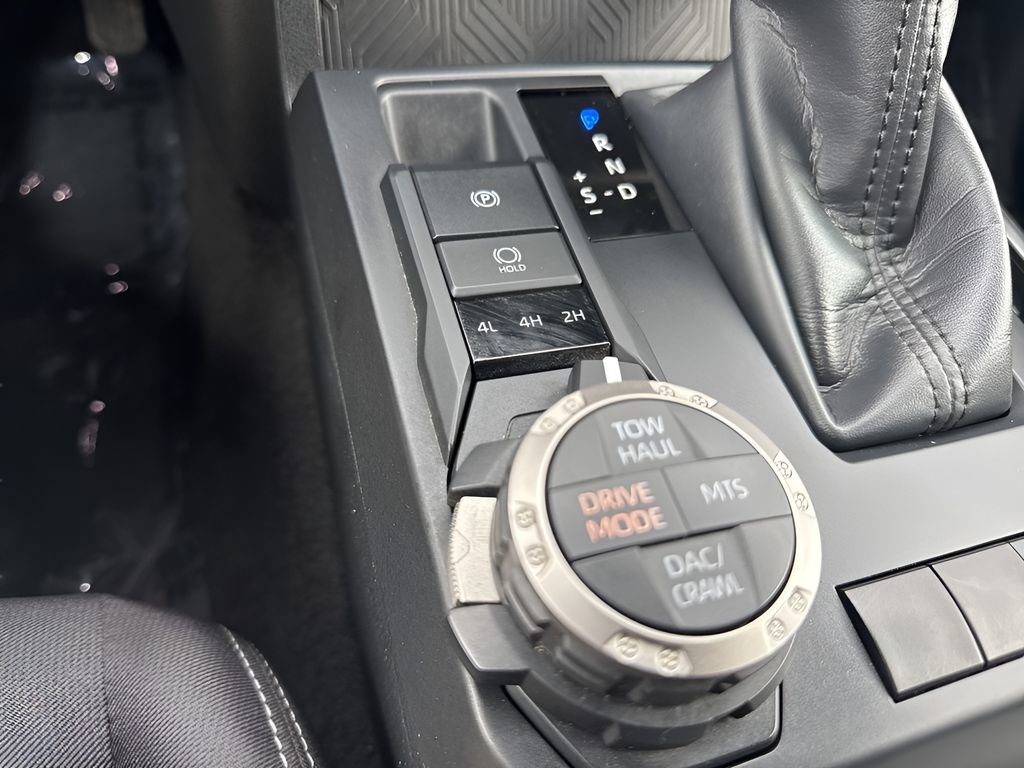 Used 2025 Toyota Tacoma TRD Off-Road AWD/4WD image 22