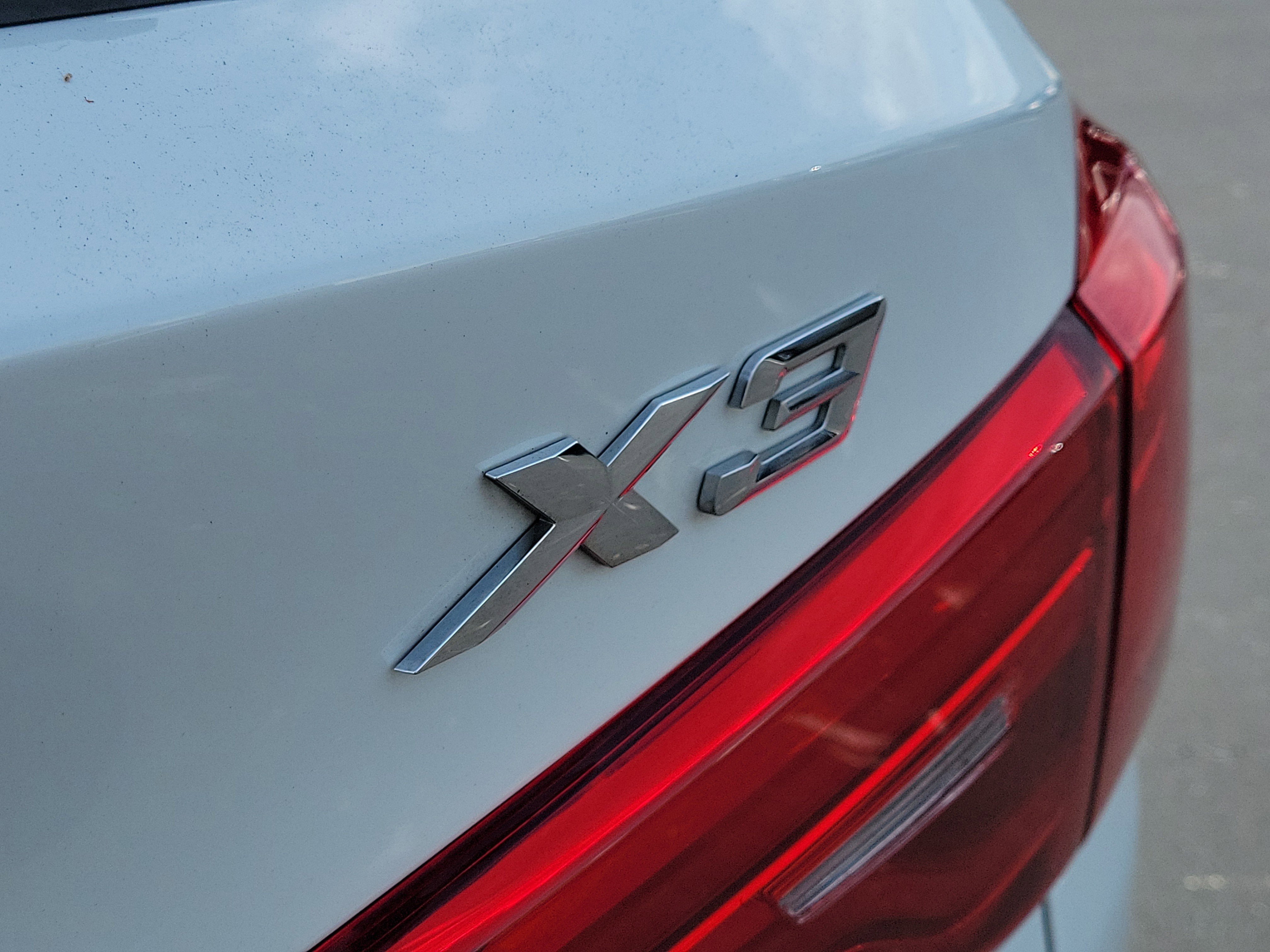 Used 2018 BMW X3 xDrive30i AWD/4WD image 5
