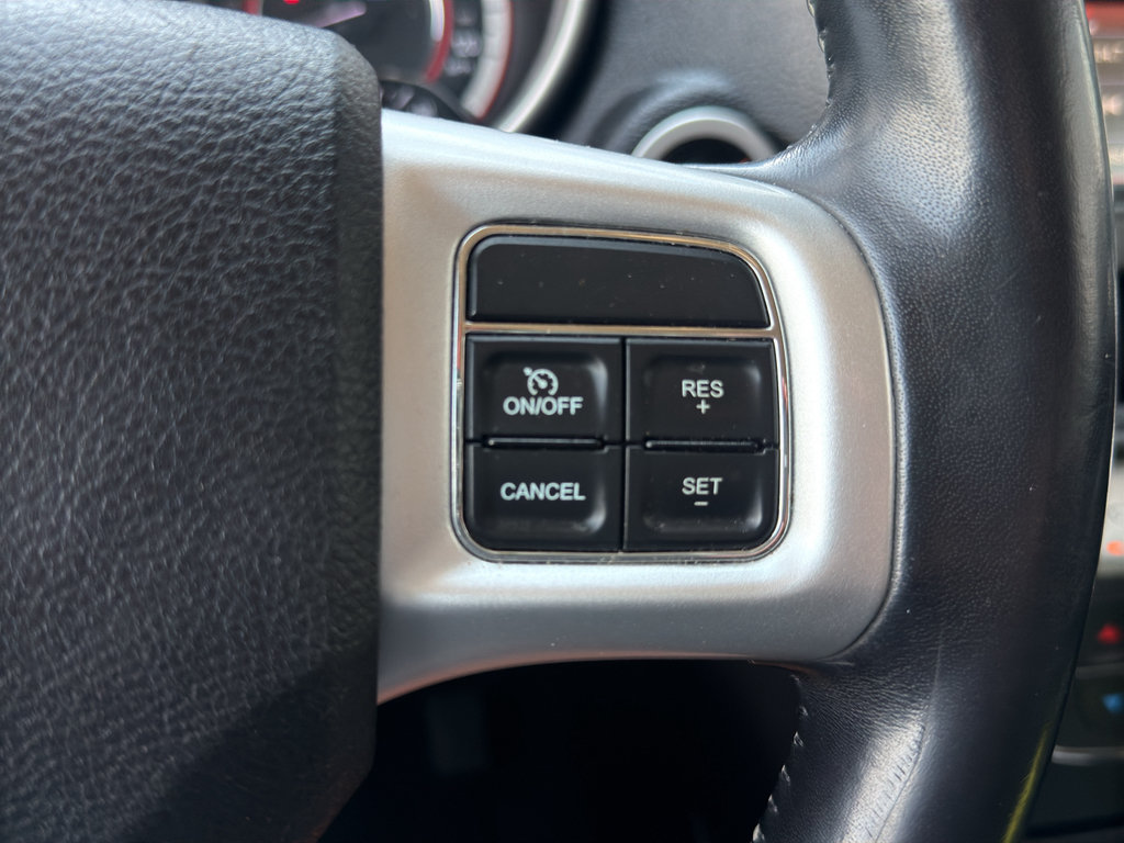 Used 2019 Dodge Journey SE w/ Premium Group FWD image 16