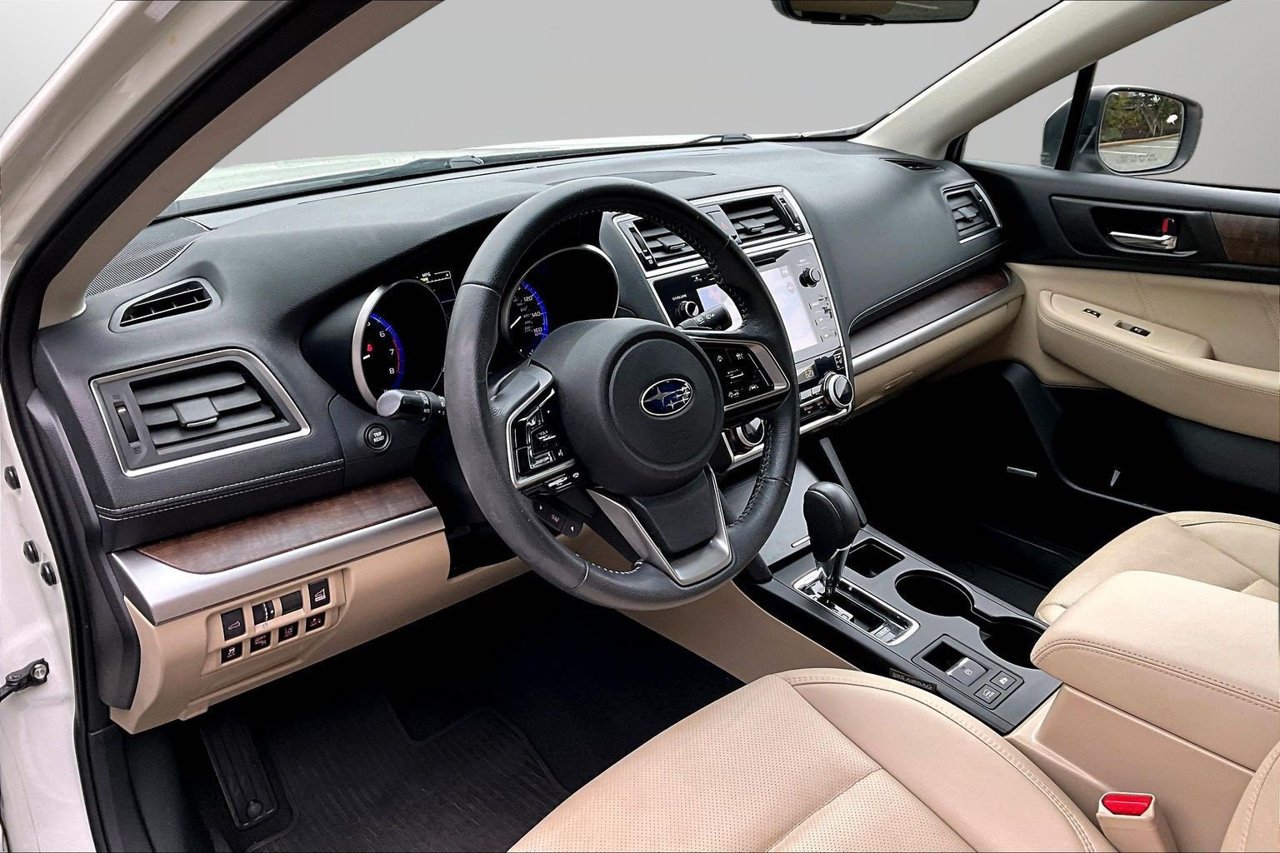 Used 2018 Subaru Outback 3.6R Limited AWD/4WD image 19