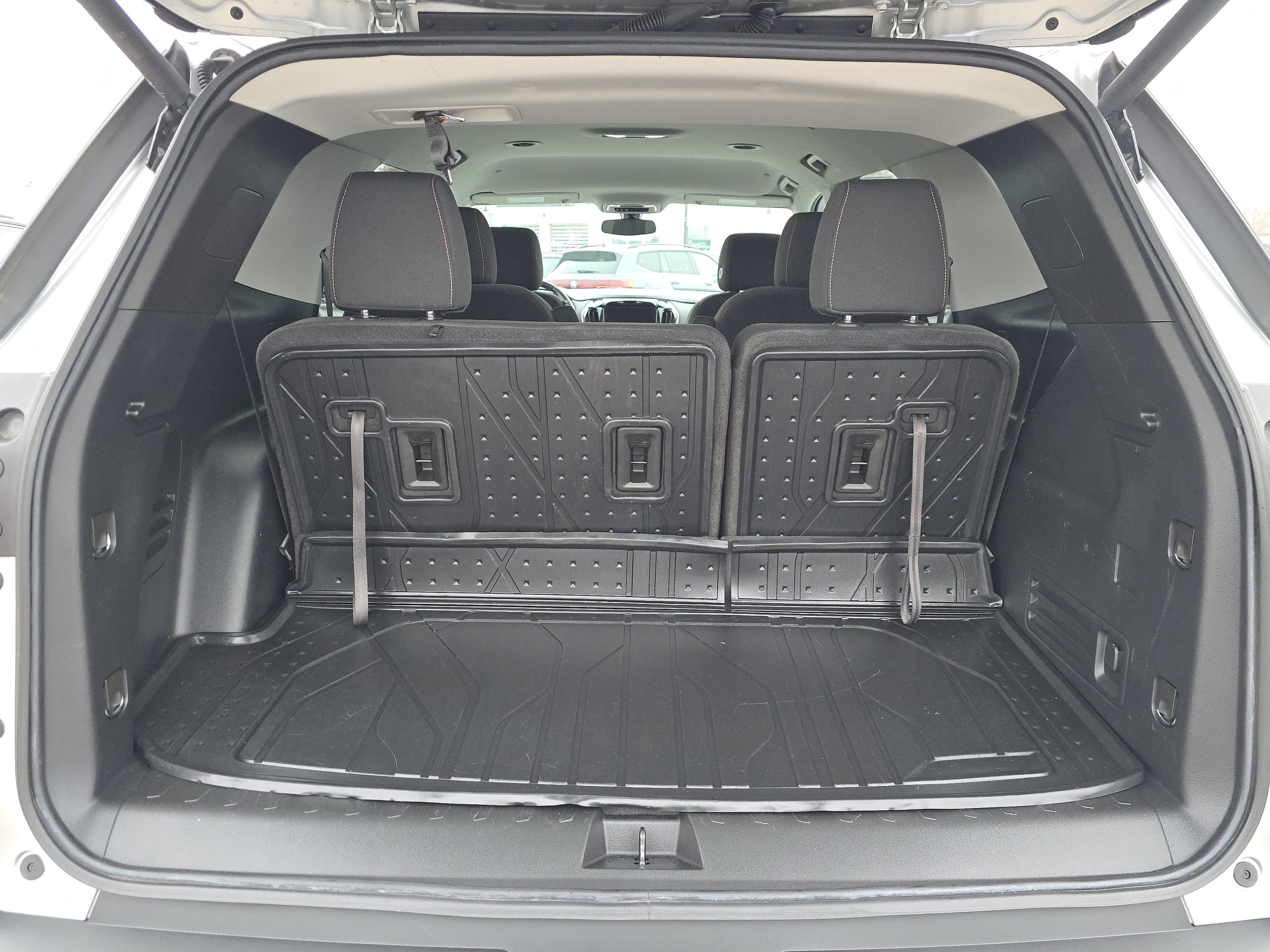 Used 2021 Chevrolet Traverse LT w/ LPO, Floor Liner Package image 15