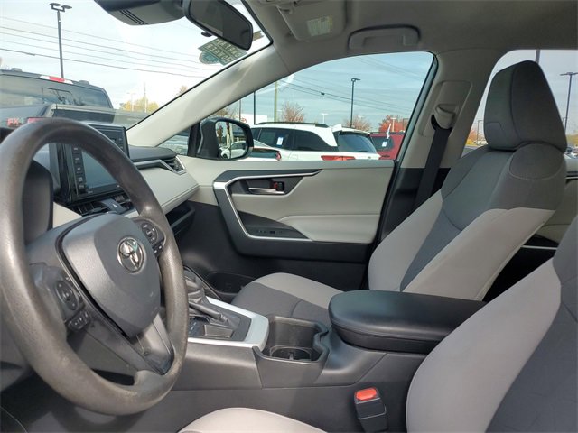Used 2022 Toyota RAV4 XLE image 13