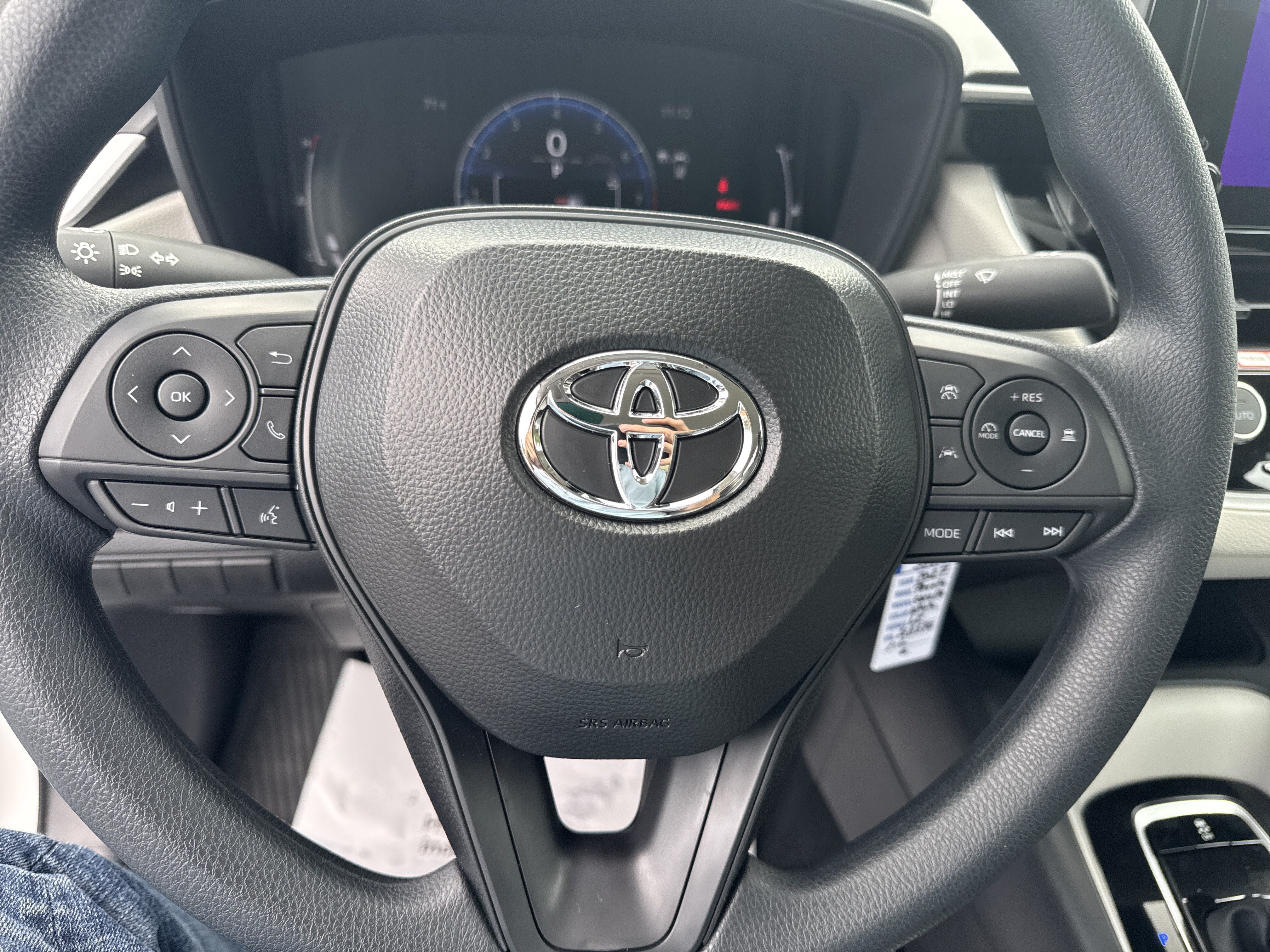 New 2027 Toyota Corolla LE FWD image 17