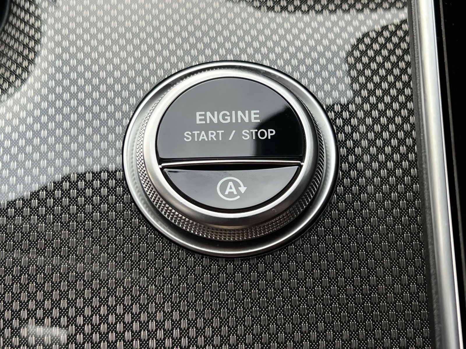 New 2025 Mercedes-Benz C 300 4MATIC Sedan image 31