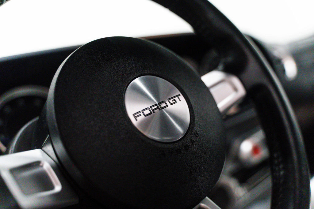 Used 2006 Ford GT RWD image 97