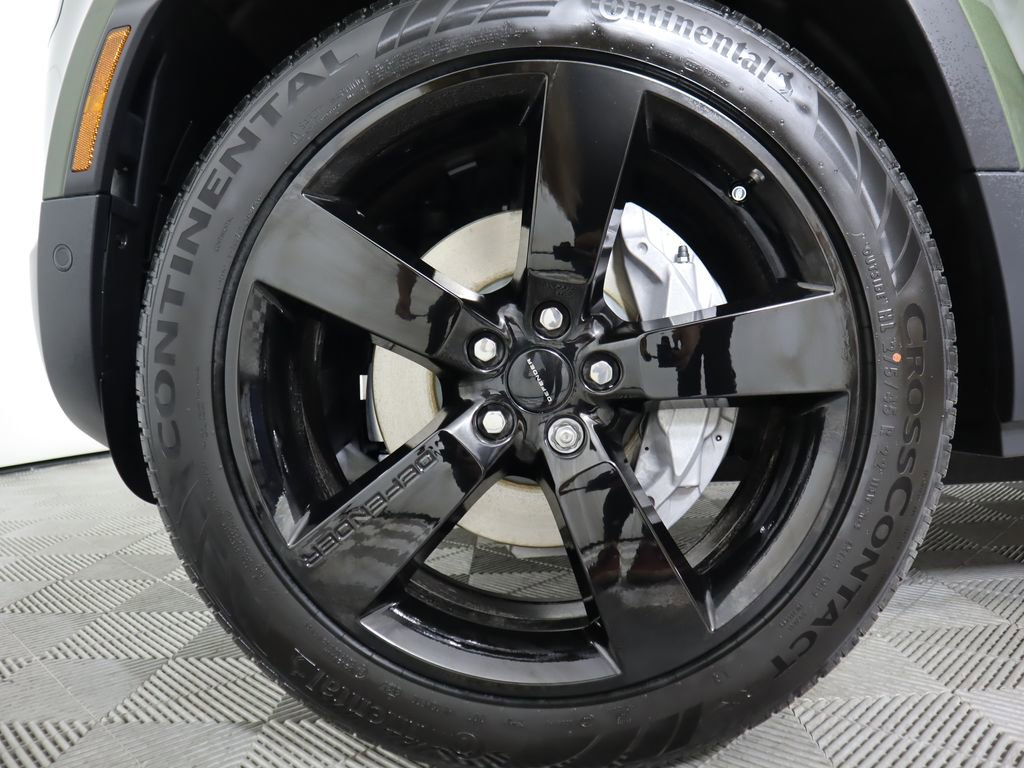 New 2026 Land Rover Defender 110 S image 31