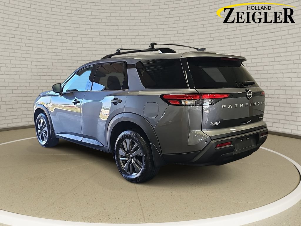 Used 2024 Nissan Pathfinder SV AWD/4WD image 7