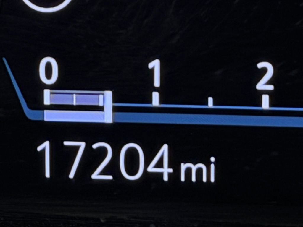 Used 2022 Cadillac Escalade ESV Sport Platinum image 16