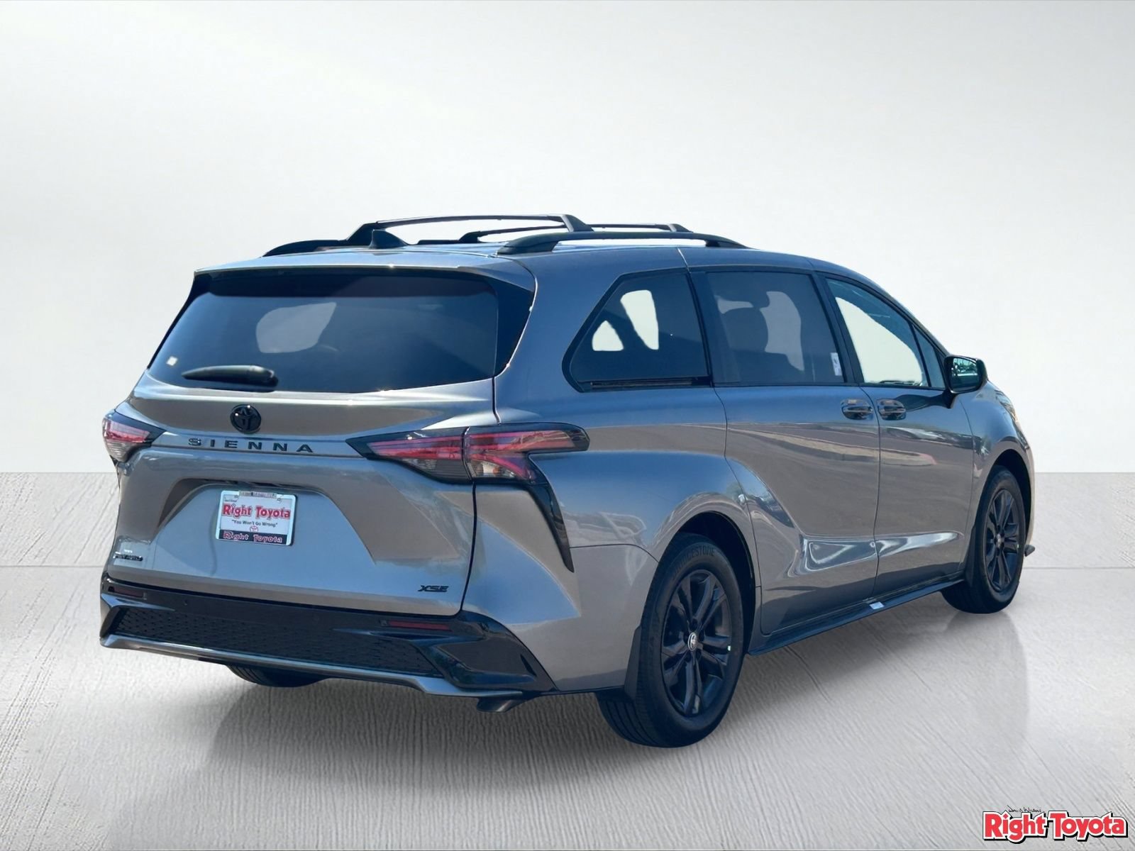 New 2026 Toyota Sienna XSE AWD/4WD image 3