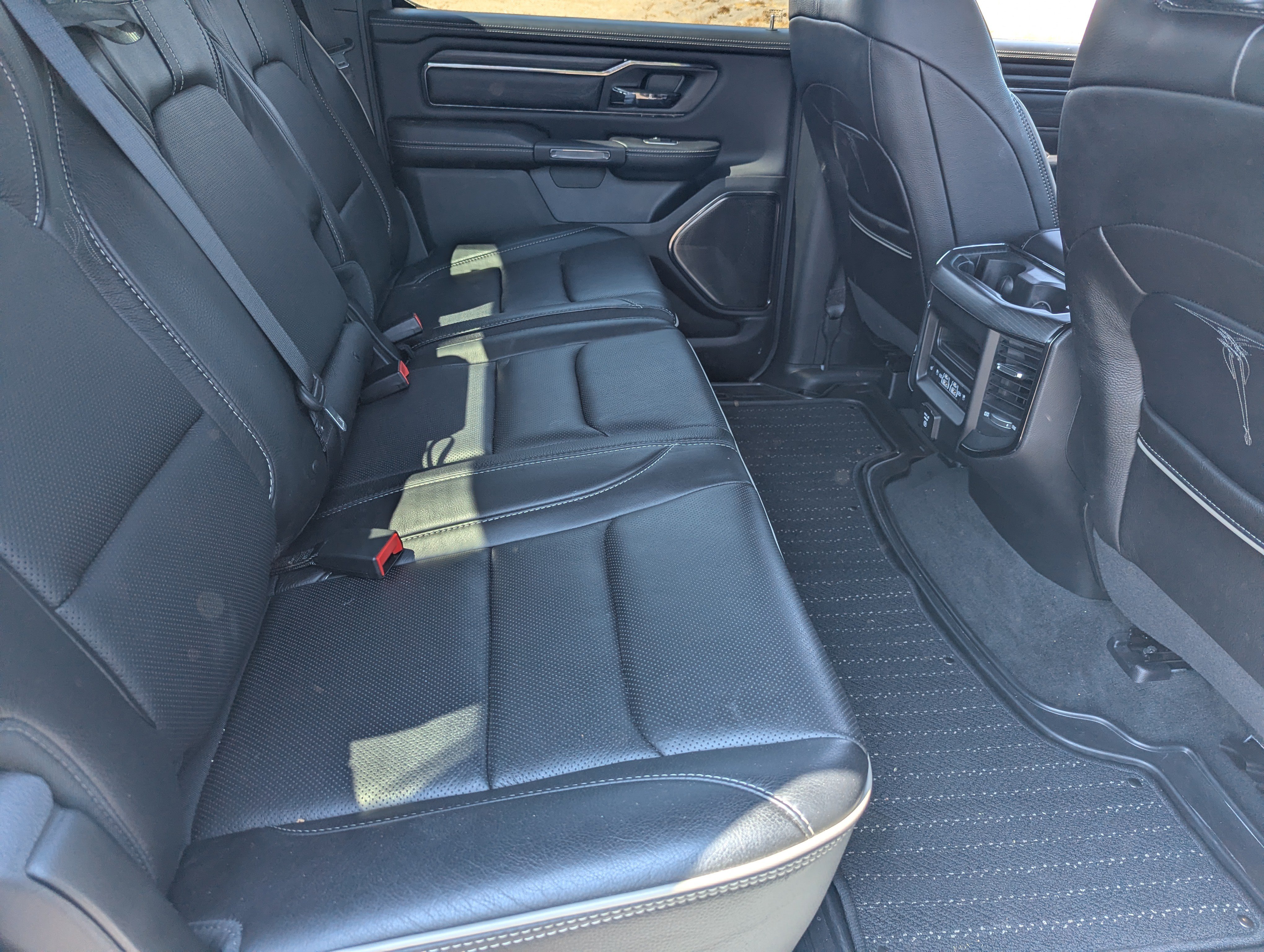 Used 2022 RAM 1500 Limited AWD/4WD image 13