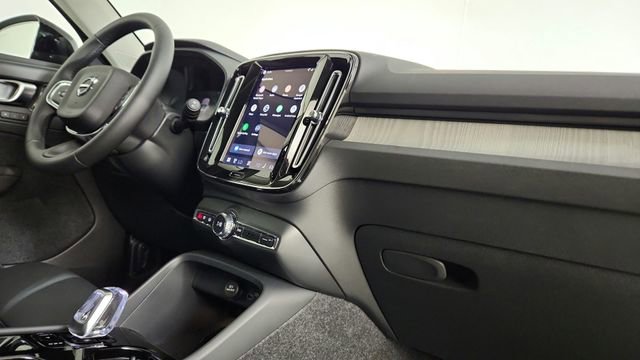 New 2026 Volvo XC40 B5 Ultra w/ Climate Package AWD/4WD image 35