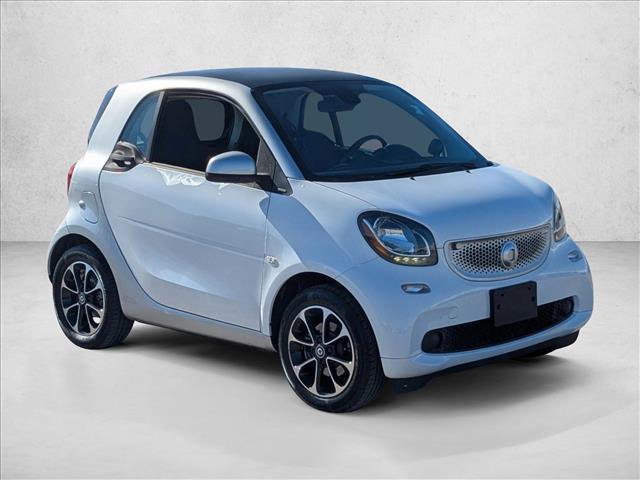 Used 2016 smart fortwo pure image 3