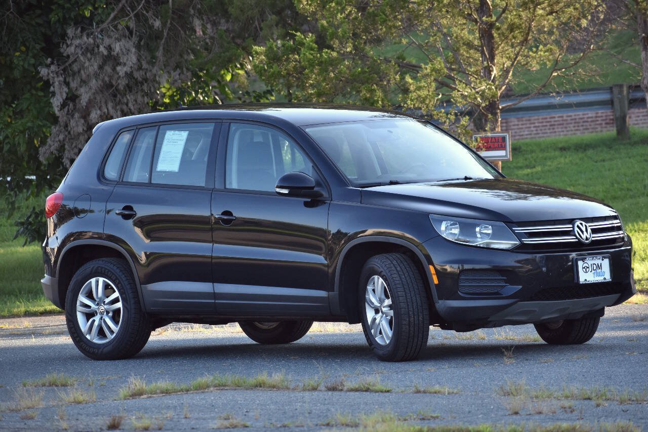 Used 2014 Volkswagen Tiguan S AWD/4WD image 4