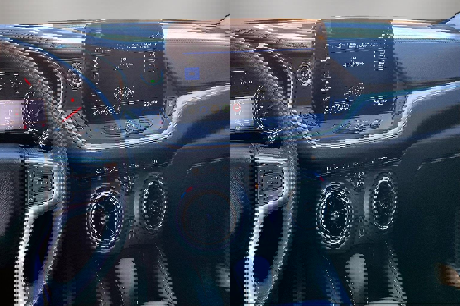 Used 2023 Chevrolet Blazer LT image 9