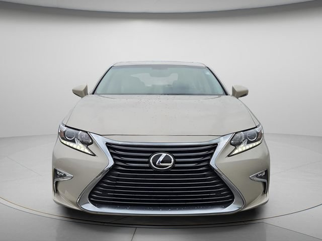 Used 2016 Lexus ES 350 w/ Premium Package w/Wood Trim FWD image 4