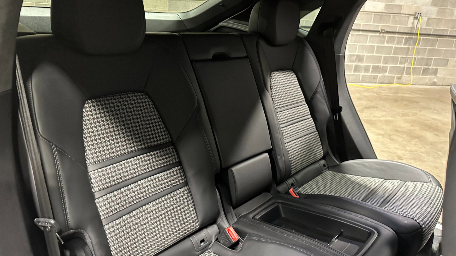 Used 2021 Porsche Cayenne Turbo S image 29