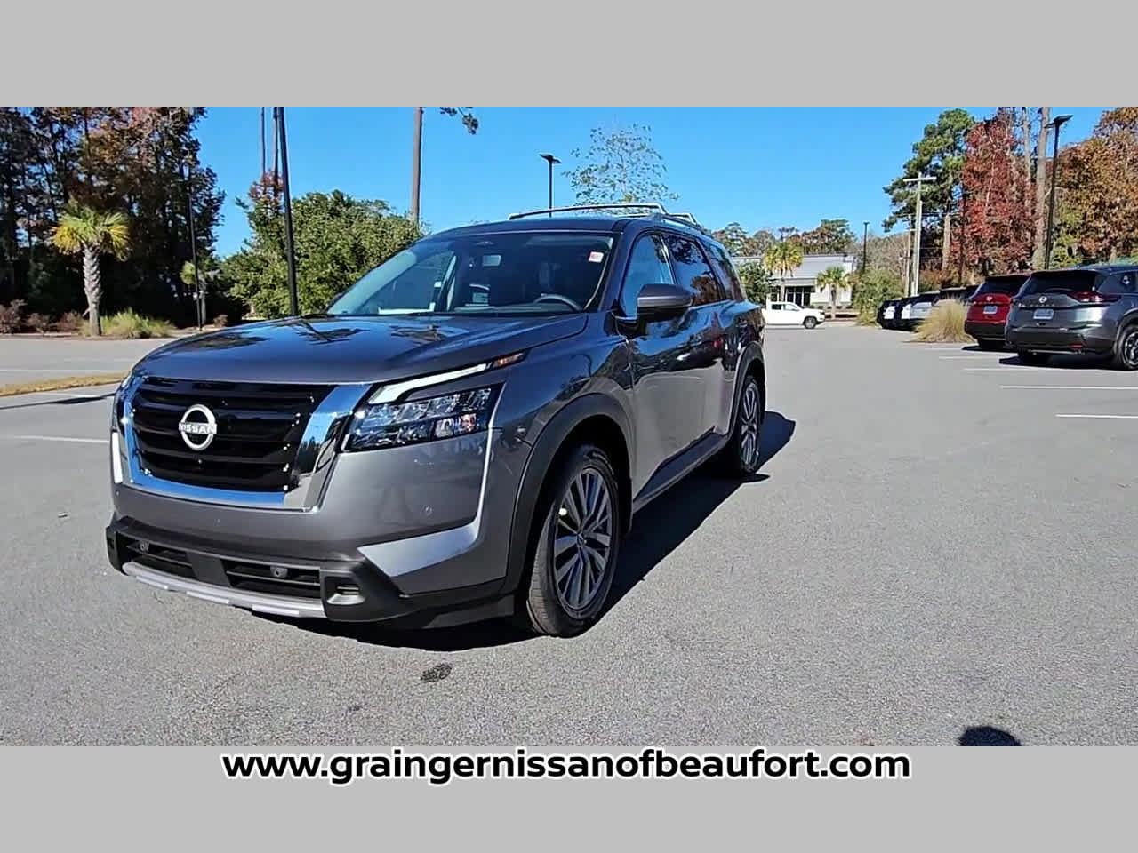 New 2025 Nissan Pathfinder SL w/ SL Premium Package FWD image 20