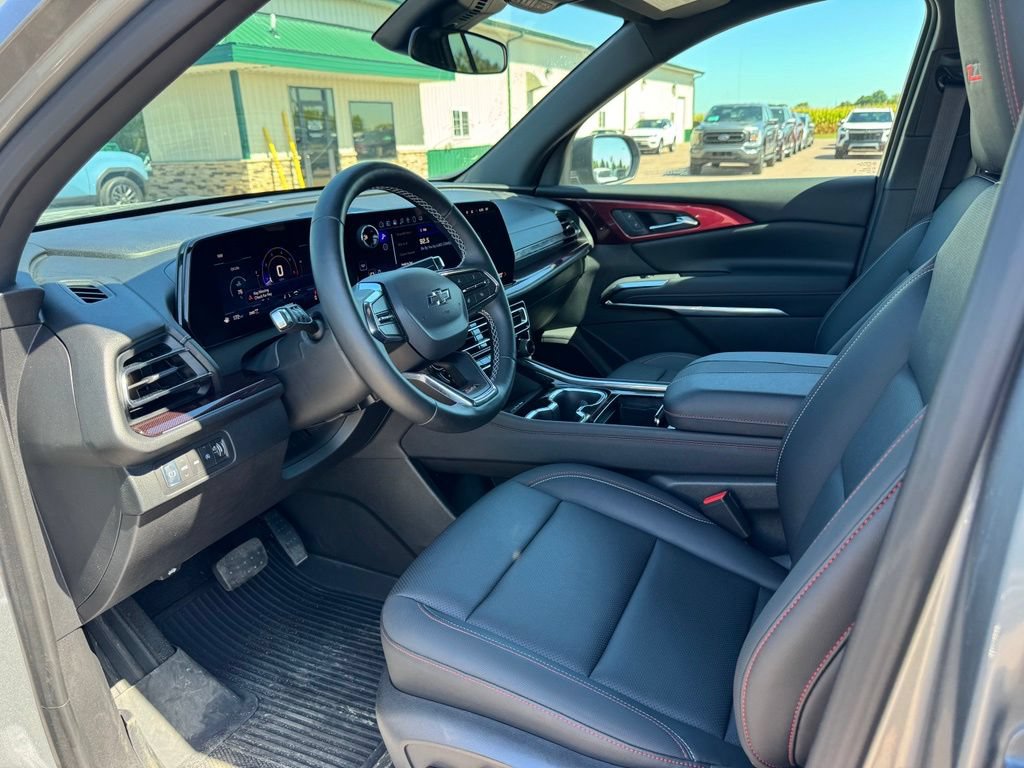 Used 2025 Chevrolet Traverse Z71 AWD/4WD image 5