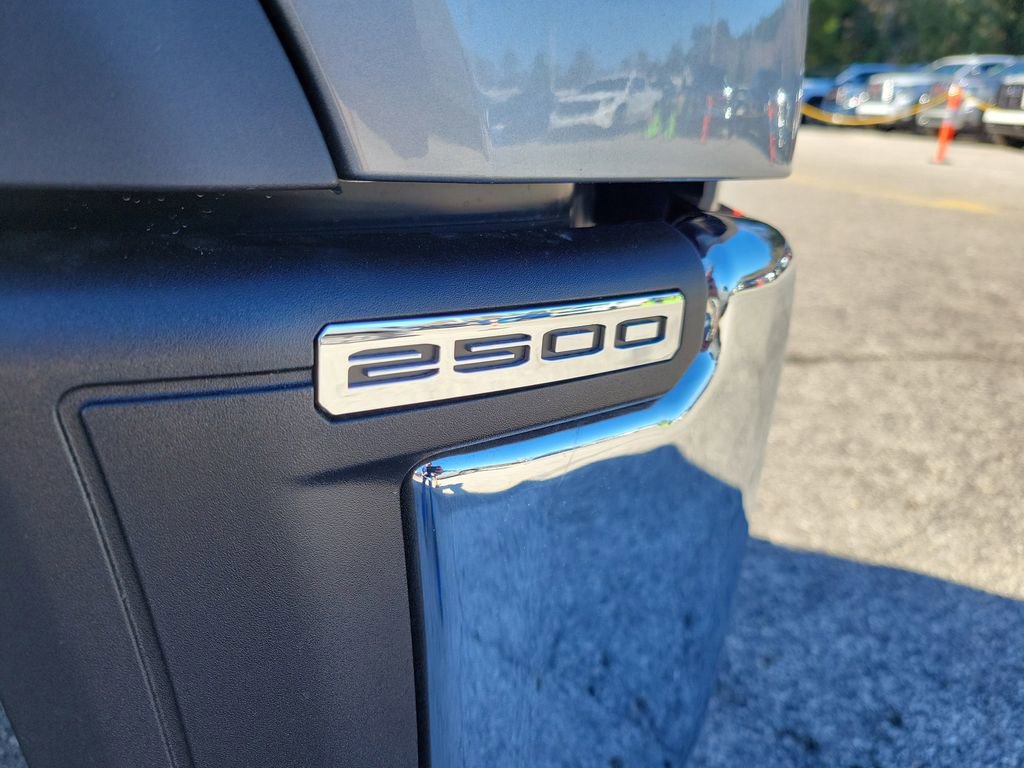 New 2026 GMC Sierra 2500 SLT w/ SLT Premium Package image 9
