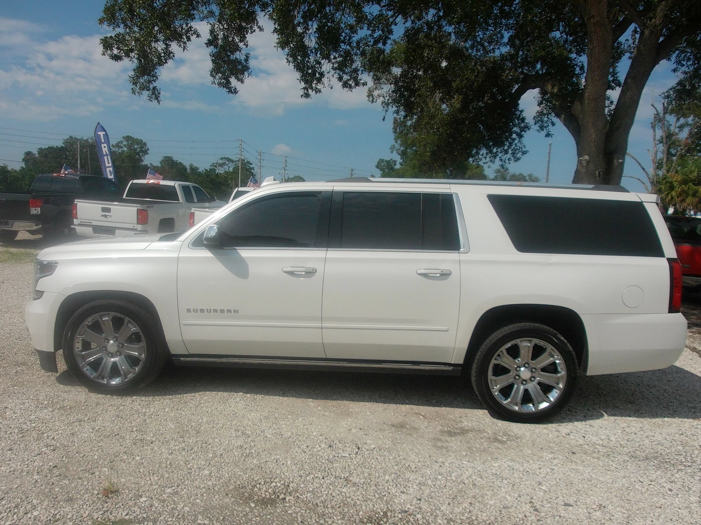 Used 2017 Chevrolet Suburban Premier RWD image 9