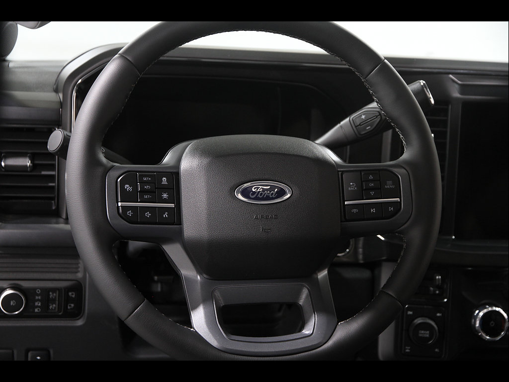 Used 2026 Ford F250 Lariat w/ Black Appearance Package AWD/4WD image 8