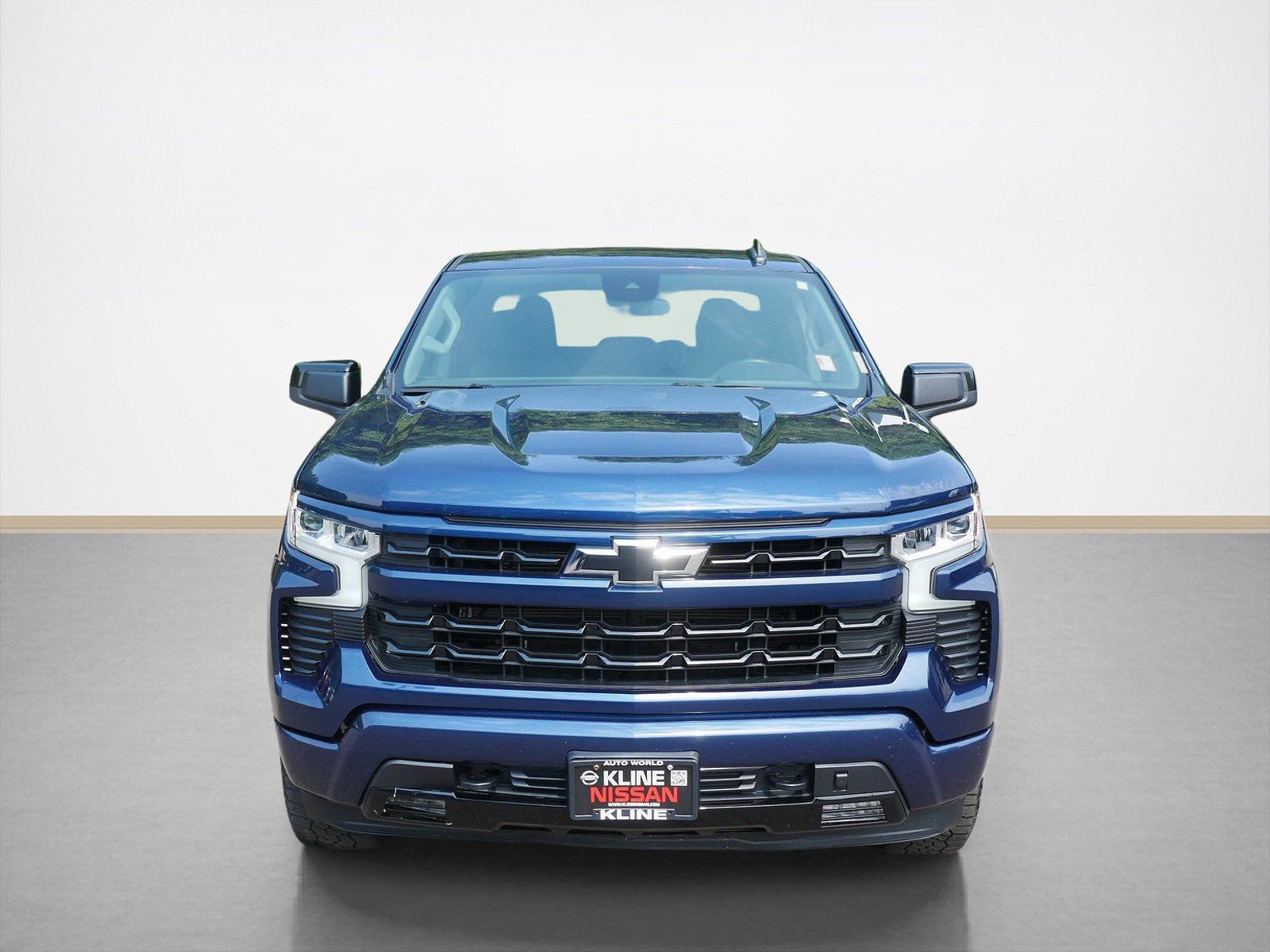 Used 2023 Chevrolet Silverado 1500 RST w/ Protection Package AWD/4WD image 2