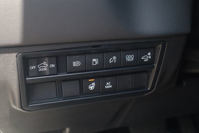 Used 2023 Toyota Tundra Limited AWD/4WD image 11