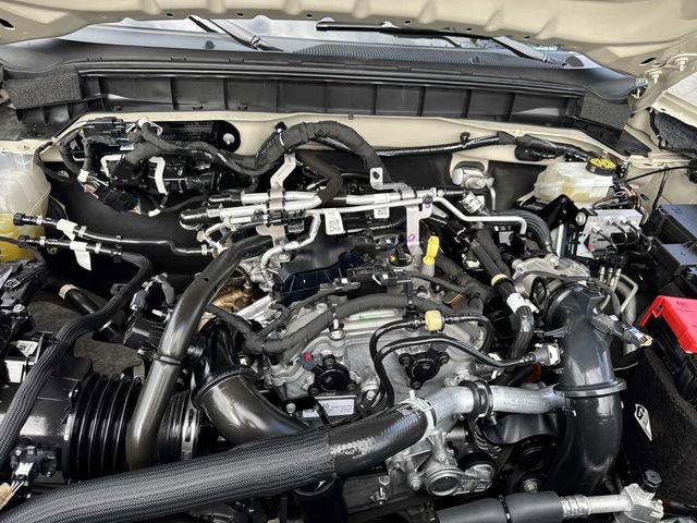 Used 2025 Ford Bronco Outer Banks image 37