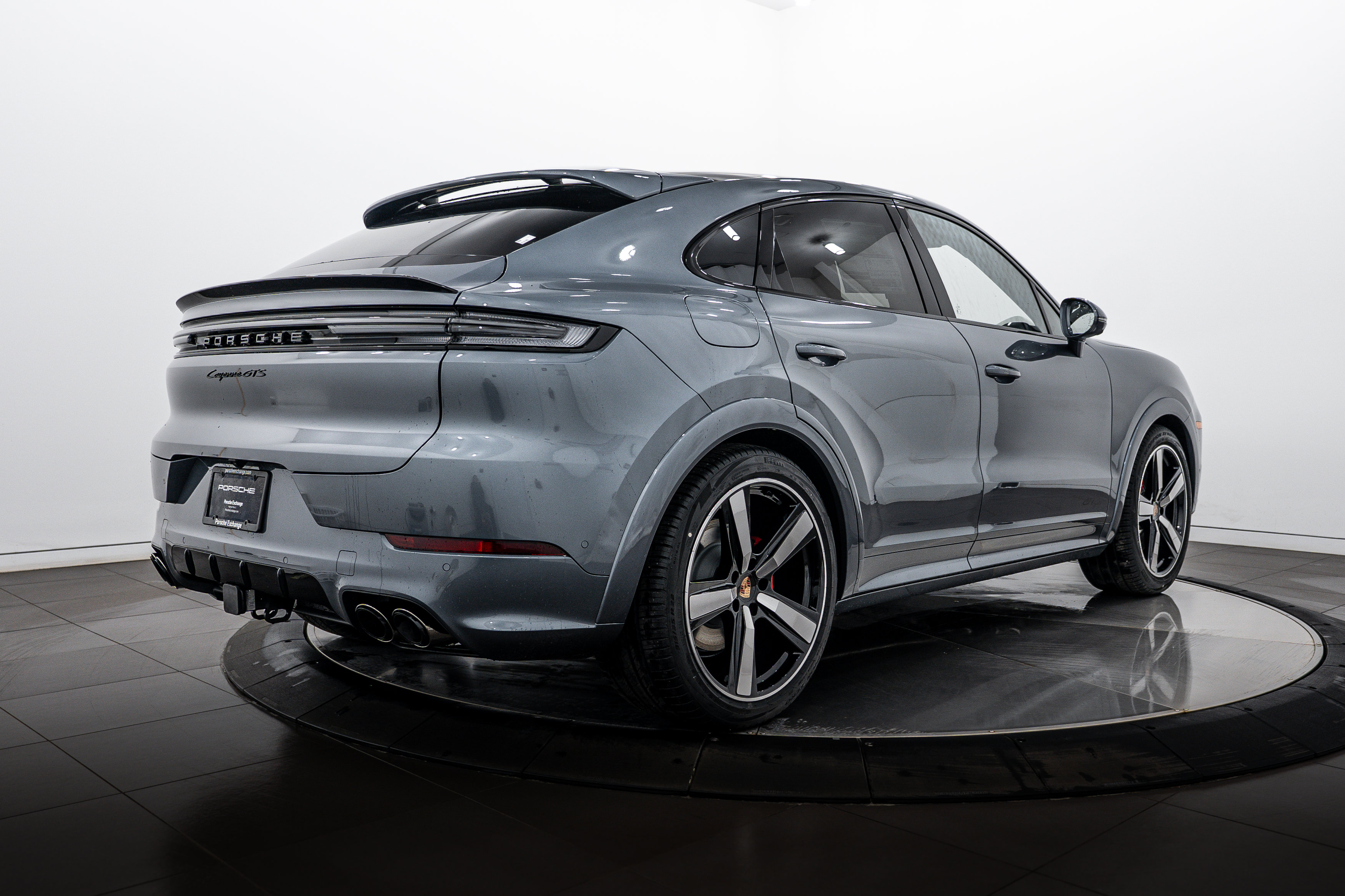 New 2026 Porsche Cayenne GTS AWD/4WD image 7