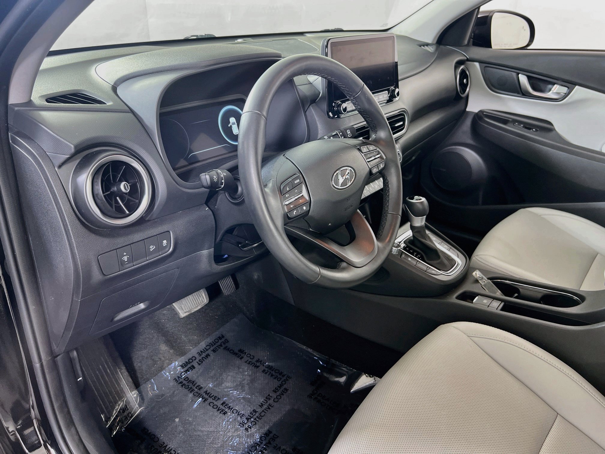 Used 2023 Hyundai Kona Limited w/ Cargo Package AWD/4WD image 9