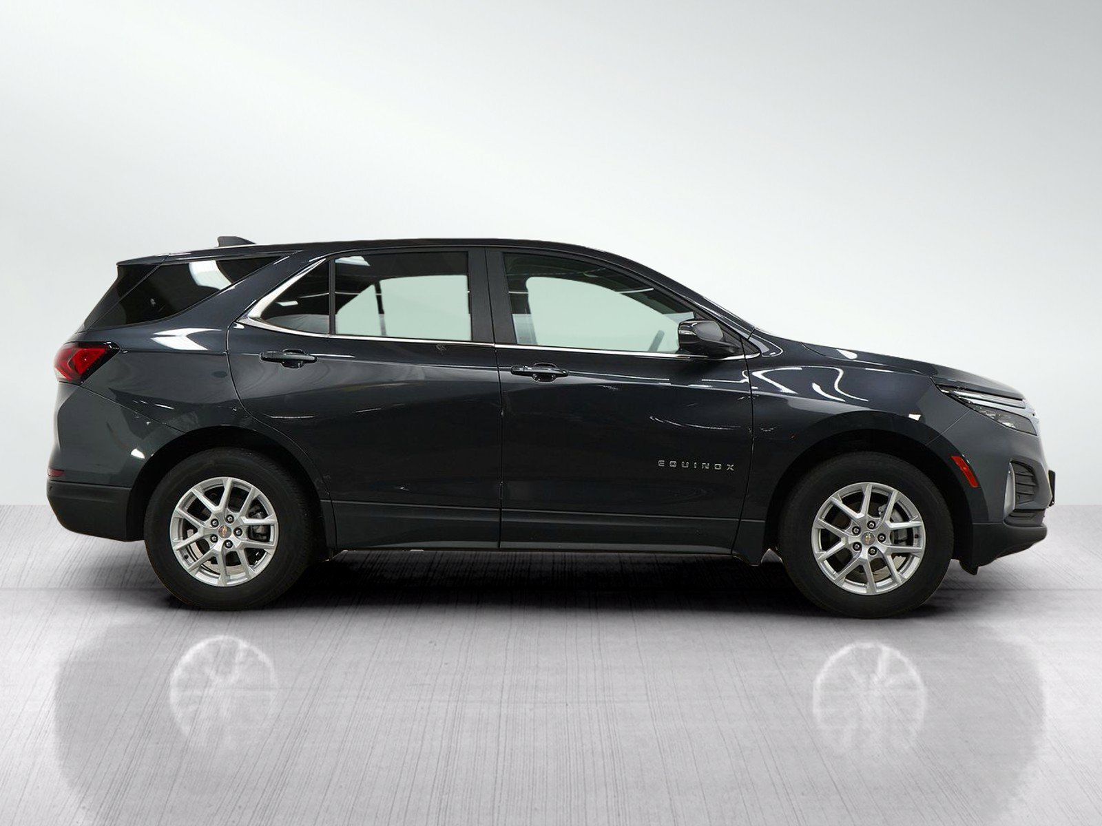 Used 2023 Chevrolet Equinox LT AWD/4WD image 6