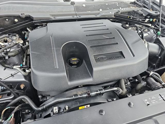 Used 2021 Land Rover Defender 110 X-Dynamic SE image 30