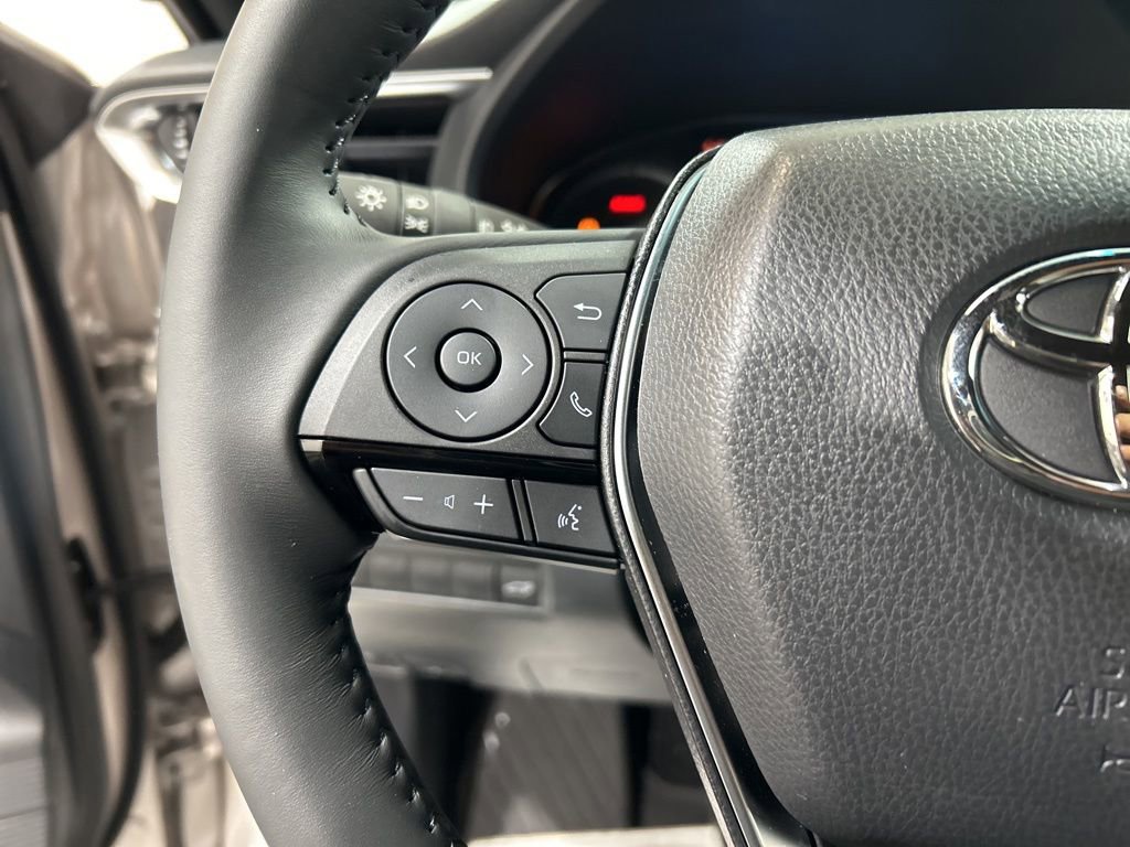 Used 2024 Toyota Venza LE image 24