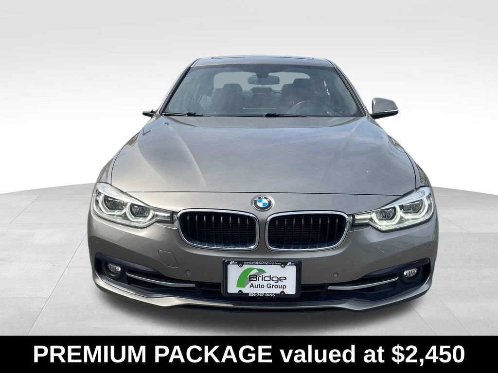 Used 2016 BMW 328i xDrive Sedan AWD/4WD image 2