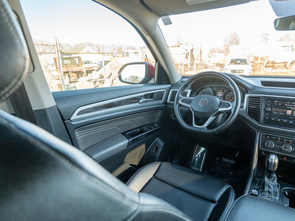 Used 2021 Volkswagen Atlas SE w/ Panoramic Sunroof Package image 19