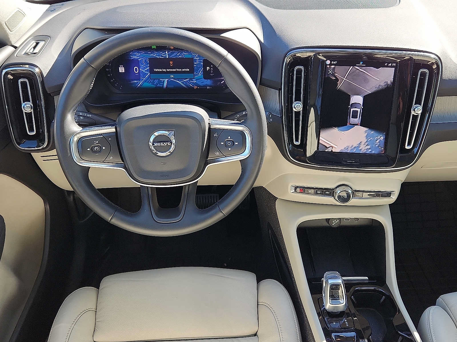 Certified 2023 Volvo XC40 B5 Plus w/ Driver Assist Package AWD/4WD image 11