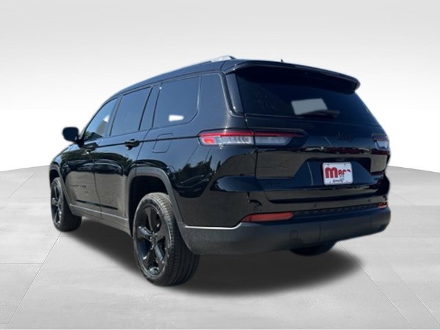 Used 2025 Jeep Grand Cherokee L Limited w/ Black Appearance Package AWD/4WD image 6