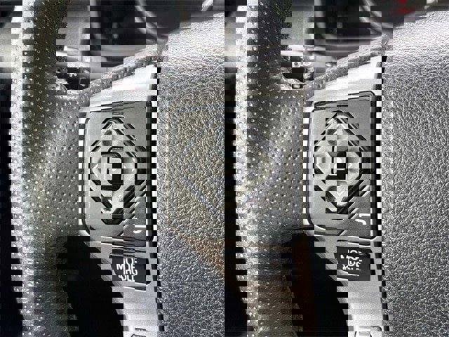 Used 2019 Toyota 4Runner SR5 w/ Four Season Floor Mat Package image 29