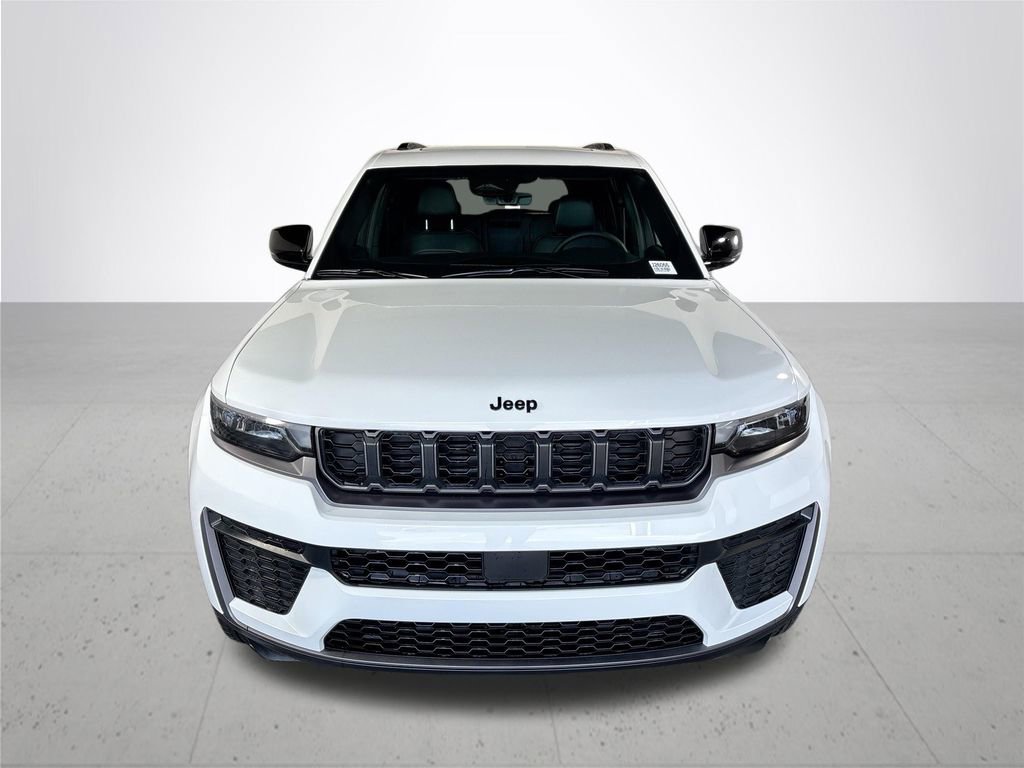 New 2026 Jeep Grand Cherokee Altitude AWD/4WD image 3