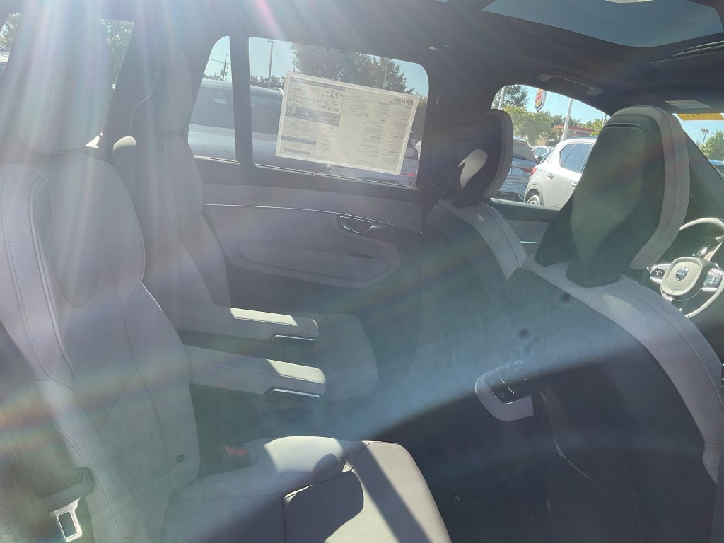 New 2027 Volvo XC90 B6 Plus AWD/4WD image 17