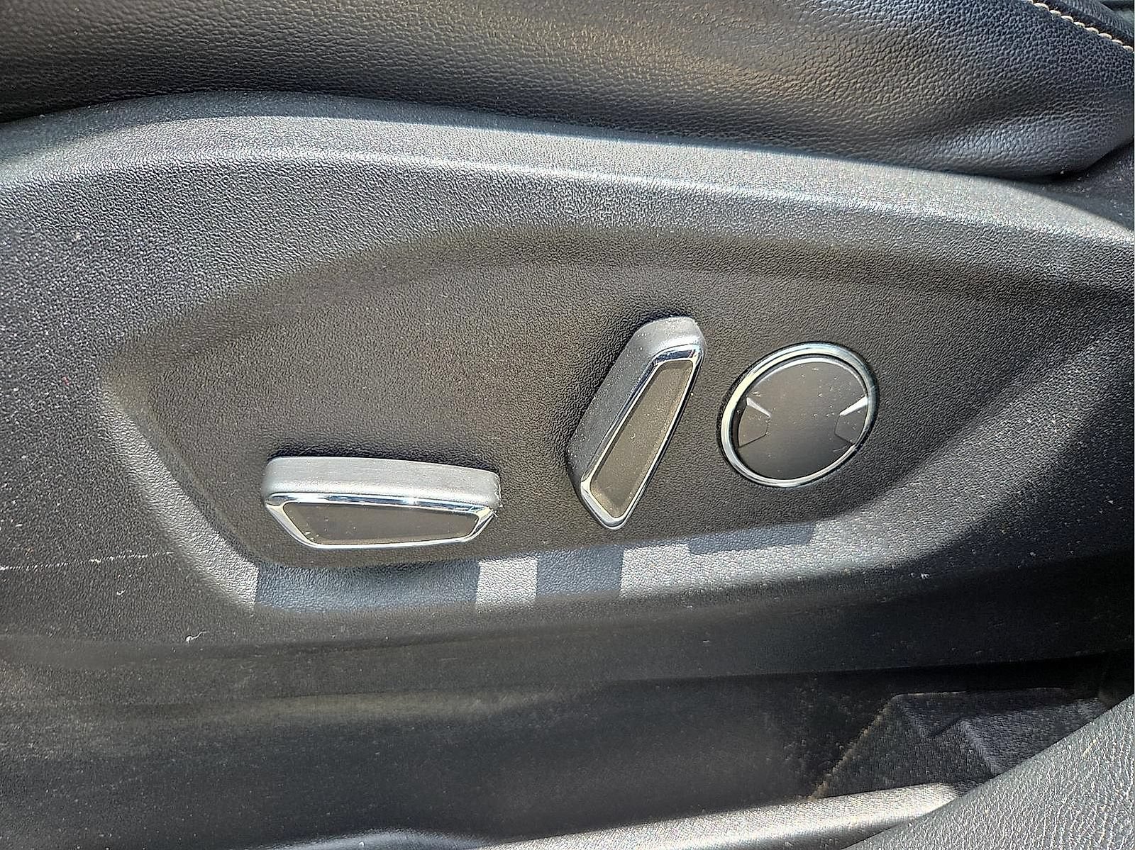Used 2019 Ford Edge SEL w/ Equipment Group 201A FWD image 15
