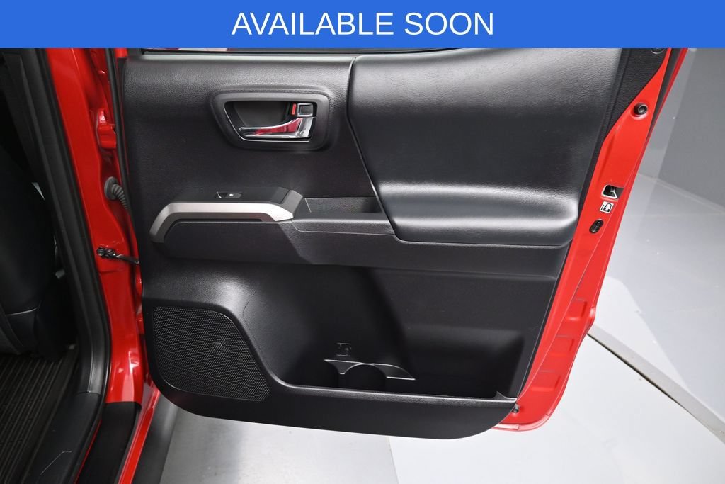 Used 2020 Toyota Tacoma Limited AWD/4WD image 32