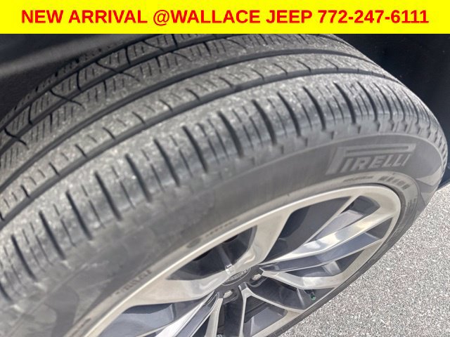 Used 2023 Jeep Wagoneer Series III w/ Premium Group I RWD image 10