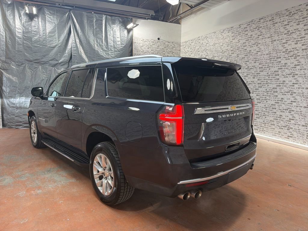Used 2023 Chevrolet Suburban Premier image 5